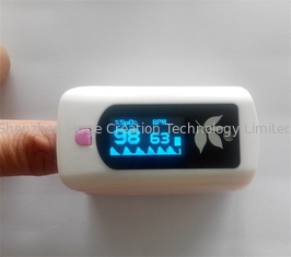 China 3 in 1 de Vingertopimpuls Oximeter van SpO2/van PR/van Temperaturen met LCD Vertoning leverancier