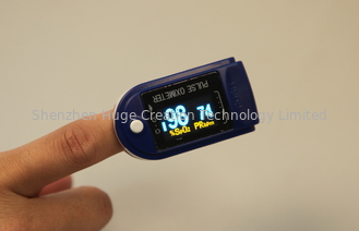 China Bluetooth-Vingertopimpuls Oximeter, dubbel-Kleurenoled Vertoning leverancier